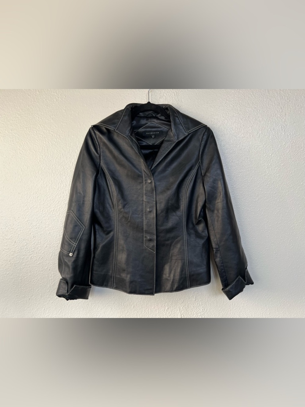 Stylish Vintage Black Minimalist Leather Jacket size Small